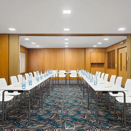 Dah - Dom Afonso Henriques (adults Only) מלון 2*