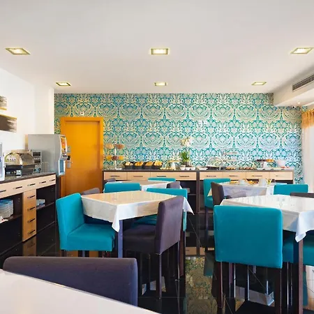 Dah - Dom Afonso Henriques (adults Only) מלון