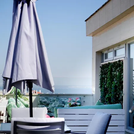 Dah - Dom Afonso Henriques (adults Only) מלון 2*