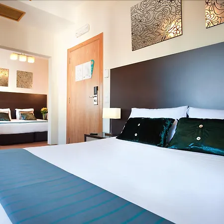 Dah - Dom Afonso Henriques (adults Only) מלון