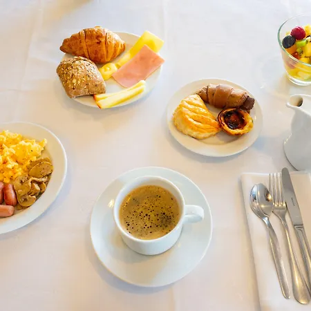 Dah - Dom Afonso Henriques (adults Only) מלון